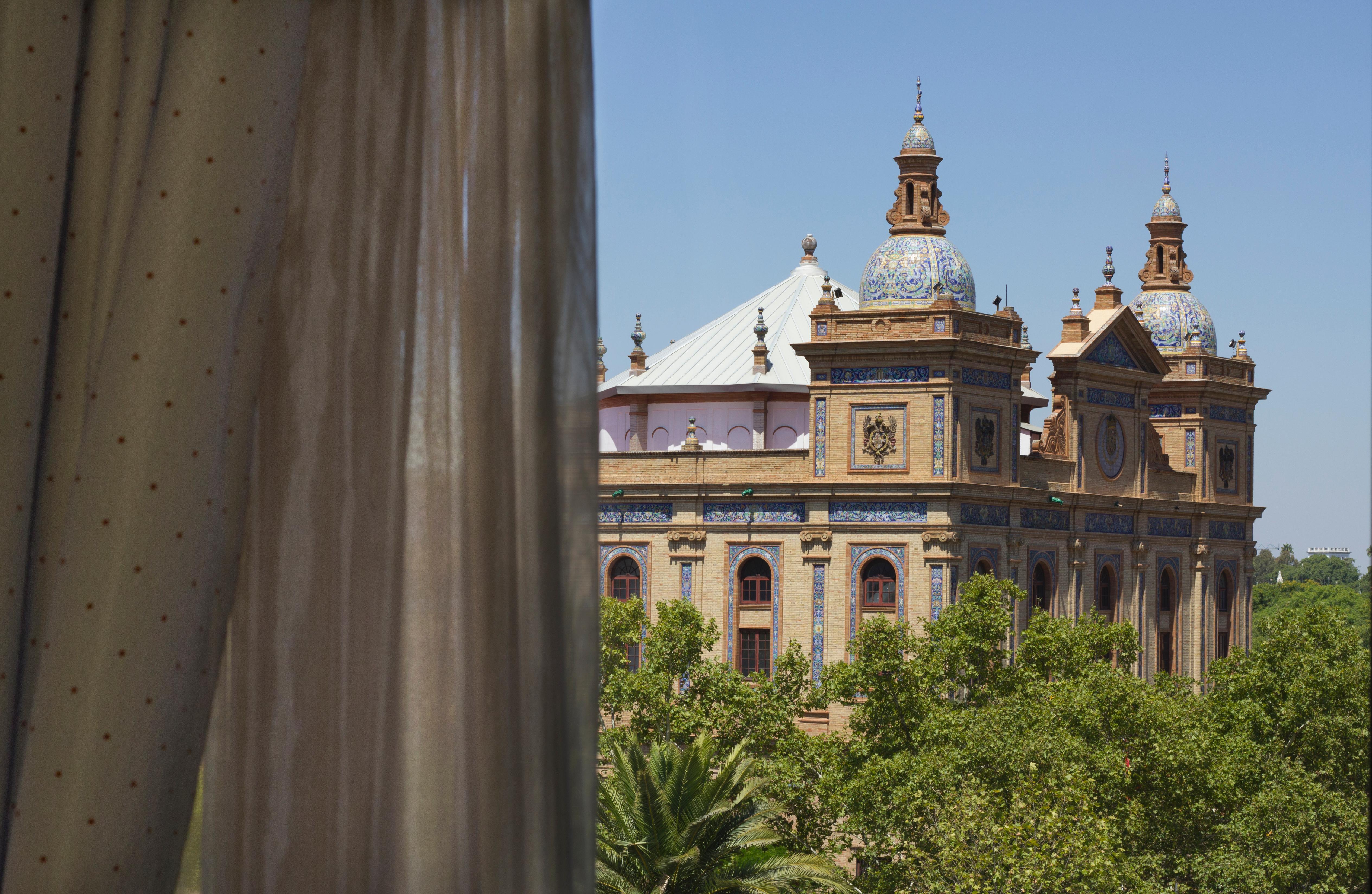 Hotel Pasarela Seville Luaran gambar